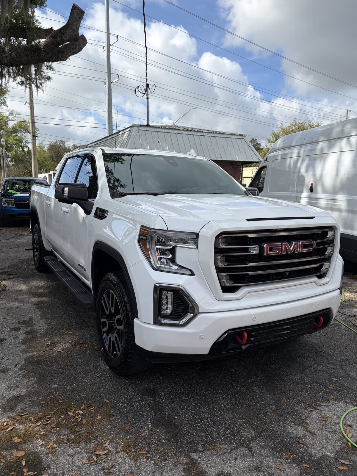 Exterior Detail — GMC Sierra