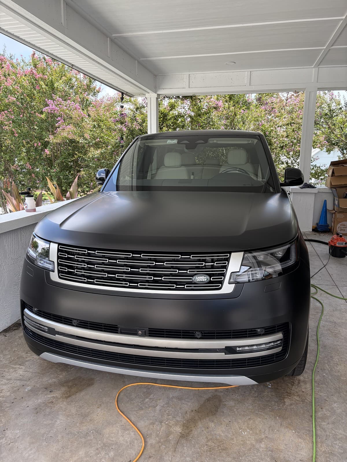 Exterior Detail — Range Rover Black