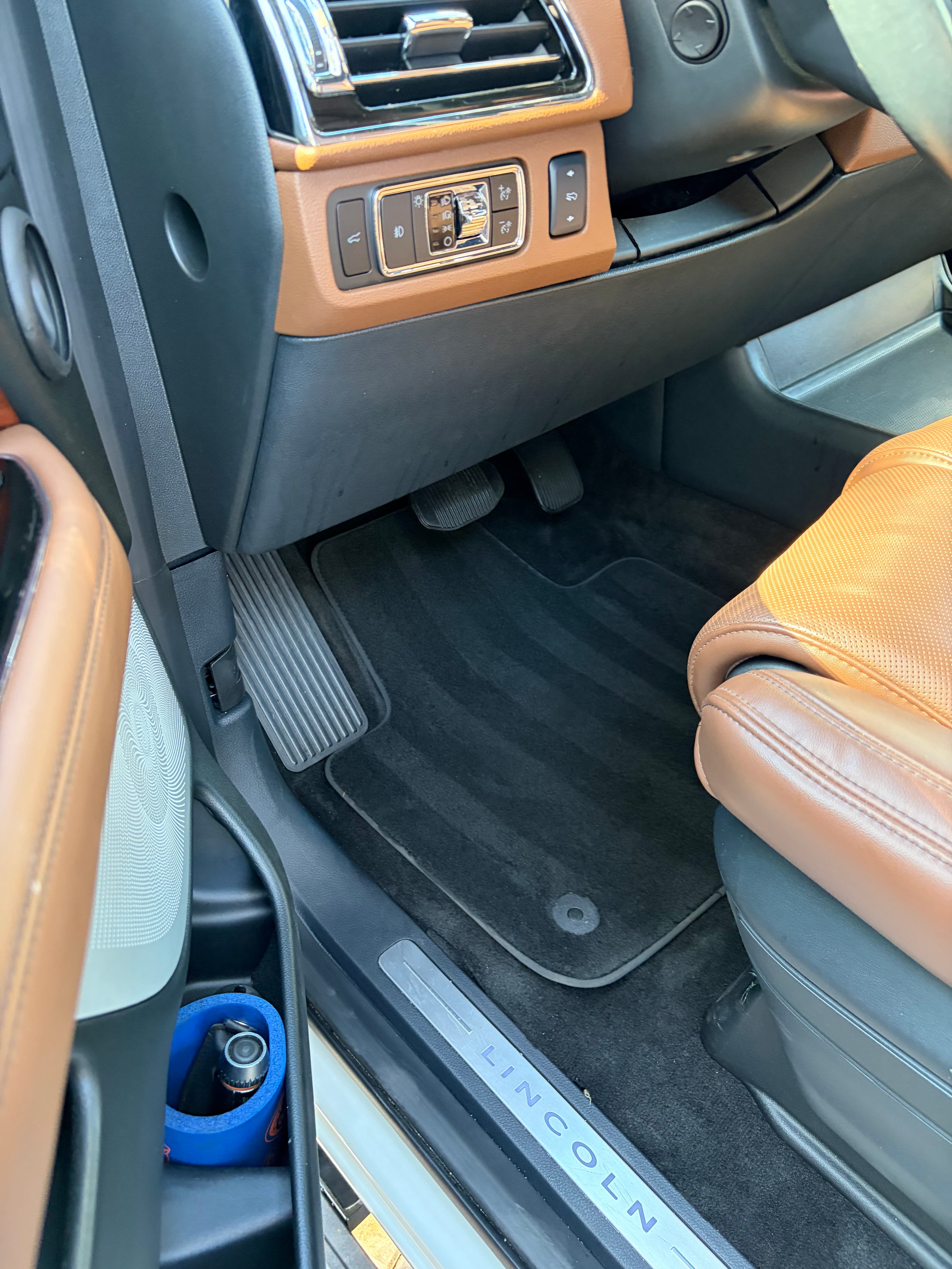 Interior detail 6