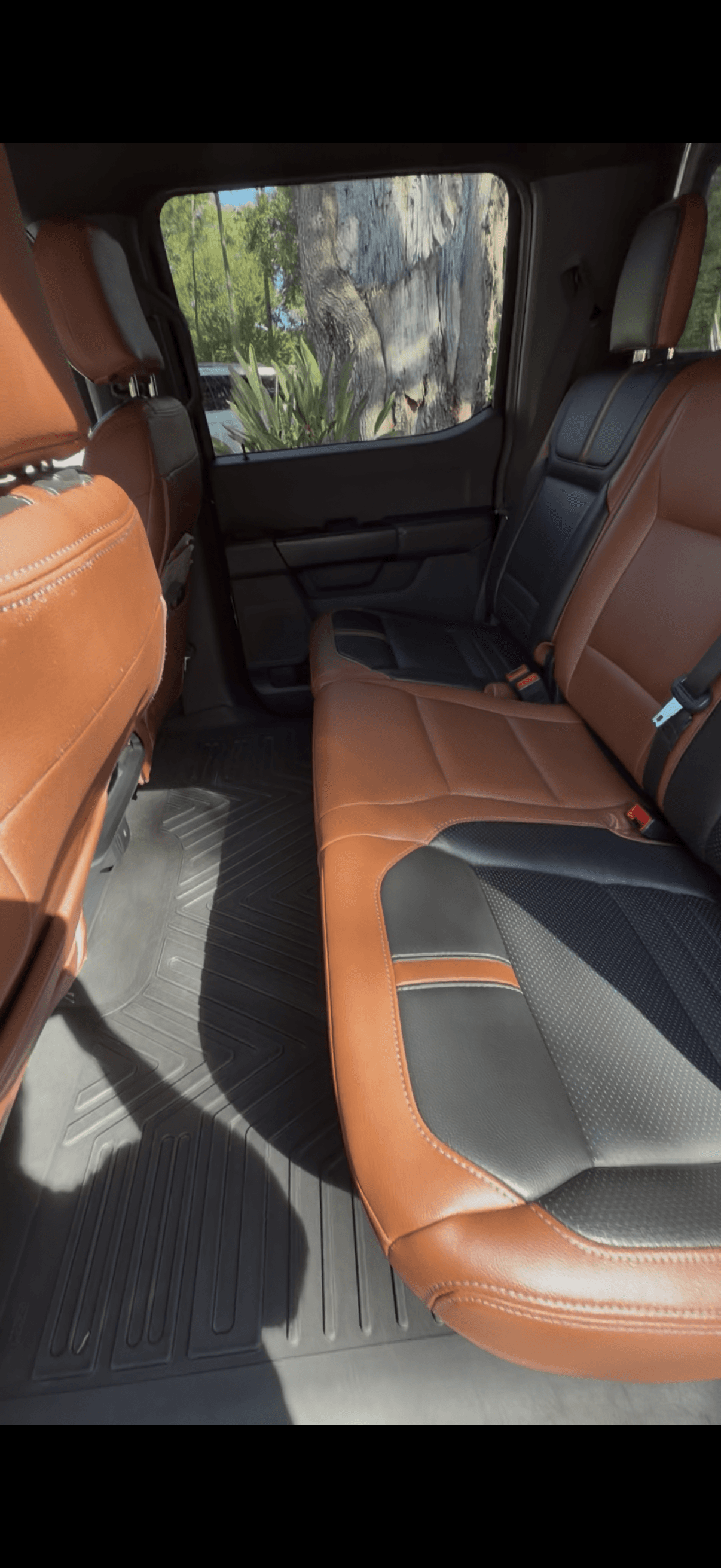 Interior detail 1