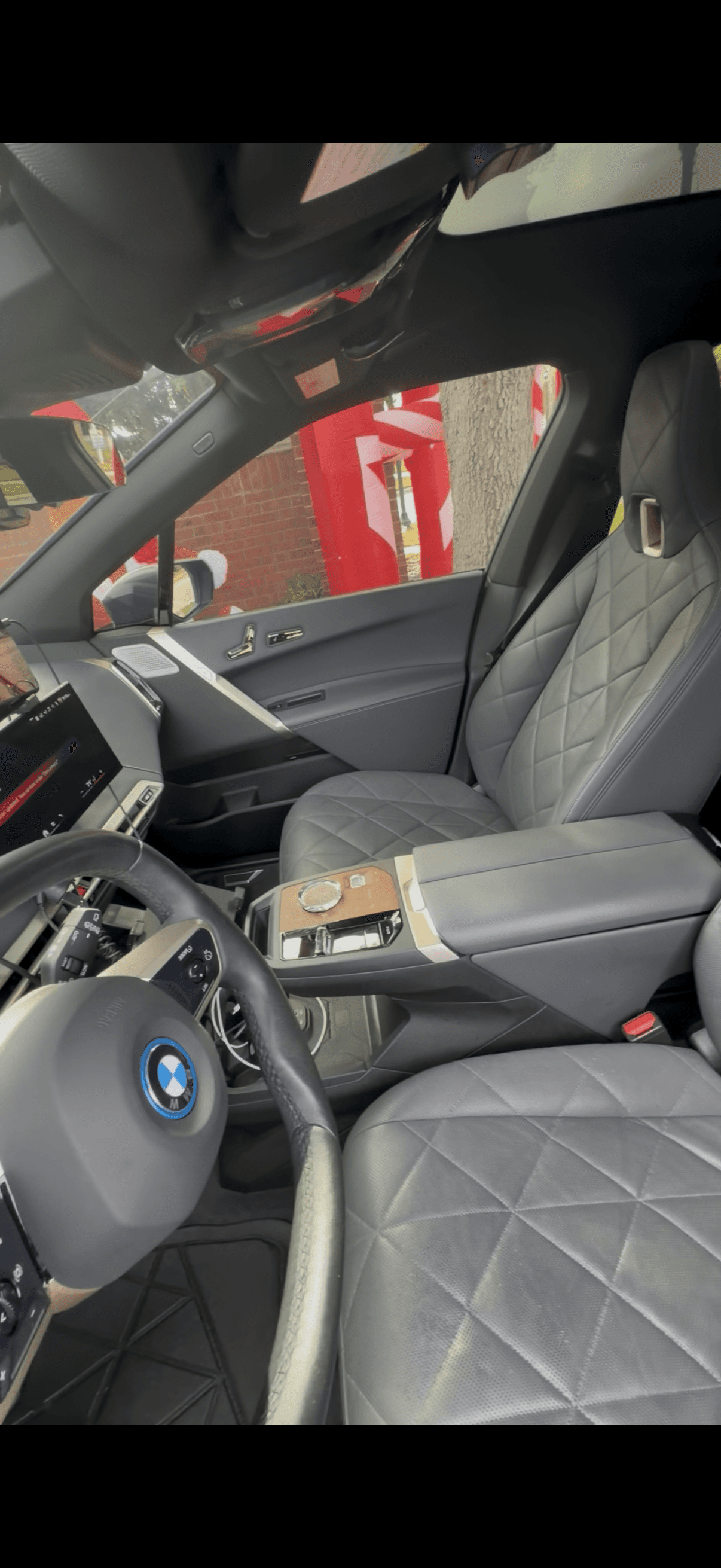 Interior detail 2